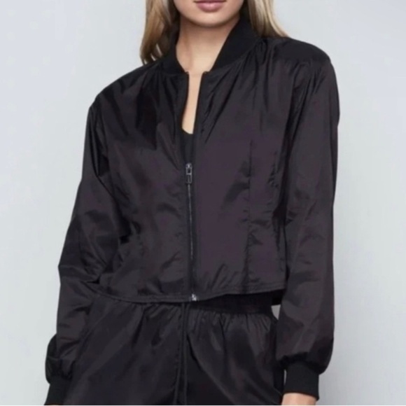 Good American Black Back Short Peplum Jacket Size Small NEW - Picture 12 of 12